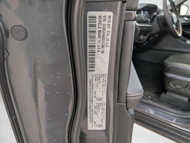 new 2025 Jeep Grand Cherokee car, priced at $41,541