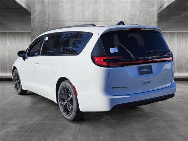 new 2024 Chrysler Pacifica car, priced at $50,364