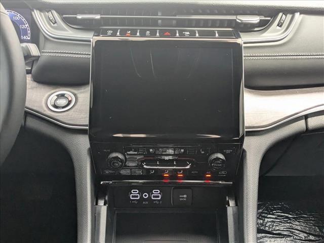 new 2025 Jeep Grand Cherokee car, priced at $44,991