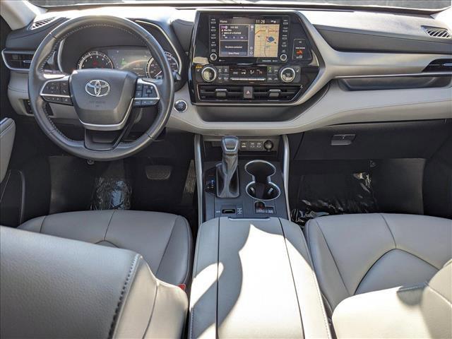 used 2022 Toyota Highlander car, priced at $36,498