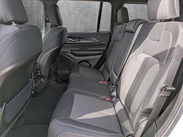 new 2025 Jeep Grand Cherokee car, priced at $40,269