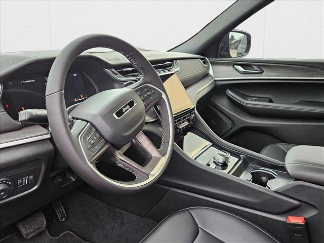 new 2025 Jeep Grand Cherokee car, priced at $44,241