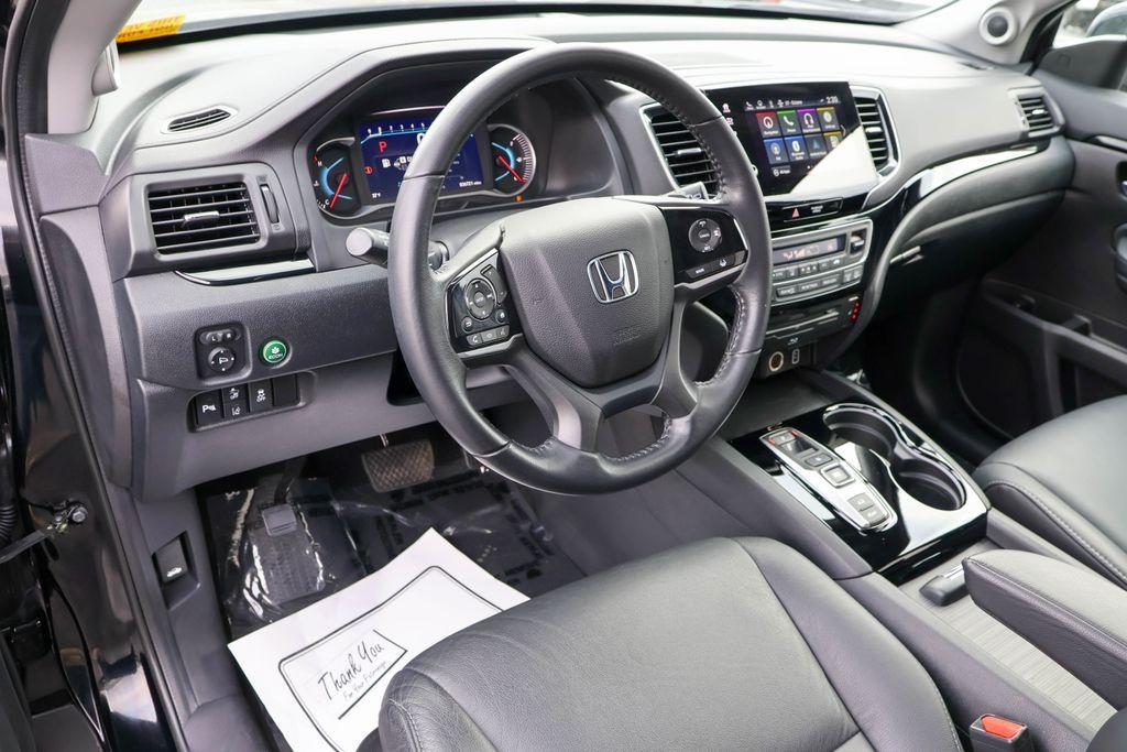 used 2022 Honda Pilot car, priced at $32,556