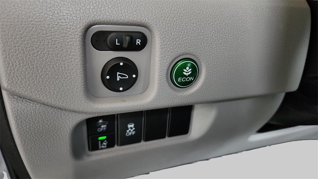 used 2022 Honda Pilot car, priced at $33,075
