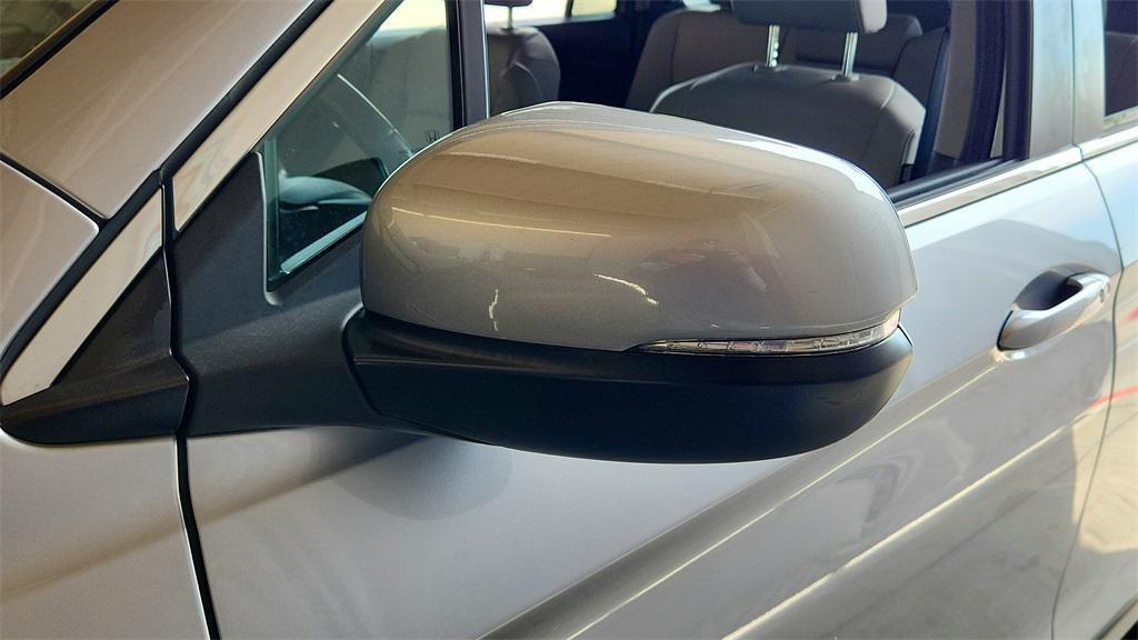 used 2022 Honda Pilot car, priced at $33,075