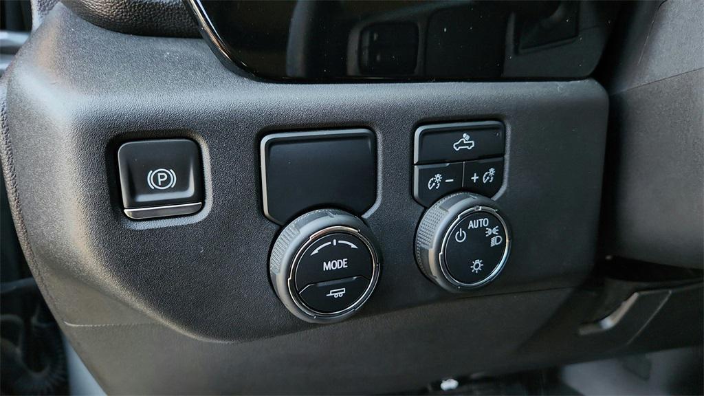 used 2023 Chevrolet Silverado 1500 car, priced at $35,005