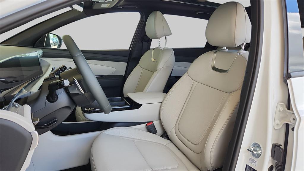 new 2025 Hyundai TUCSON Hybrid car, priced at $40,335