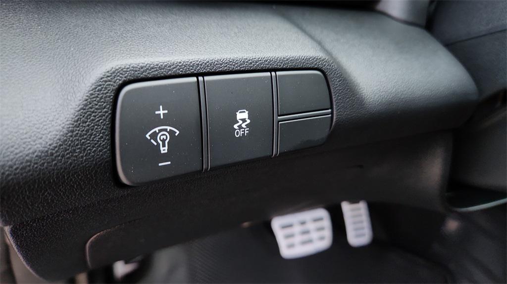 new 2025 Hyundai Elantra car, priced at $23,395