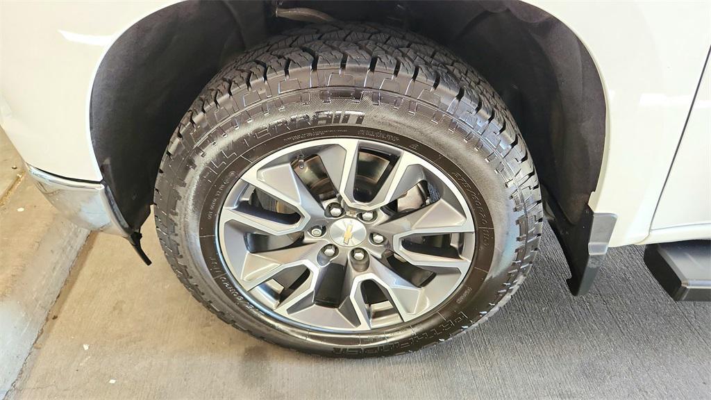 used 2022 Chevrolet Silverado 1500 car, priced at $32,255