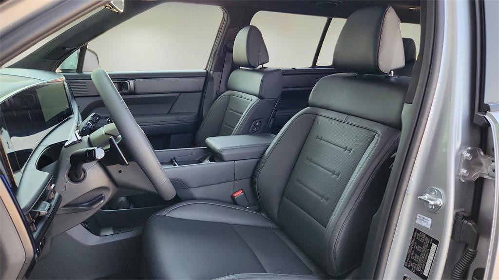 new 2025 Hyundai SANTA FE HEV car, priced at $48,525