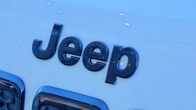 used 2023 Jeep Cherokee car, priced at $24,595