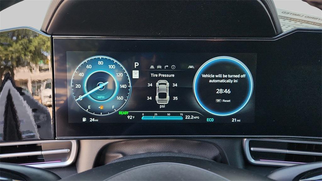new 2025 Hyundai Elantra car, priced at $29,295