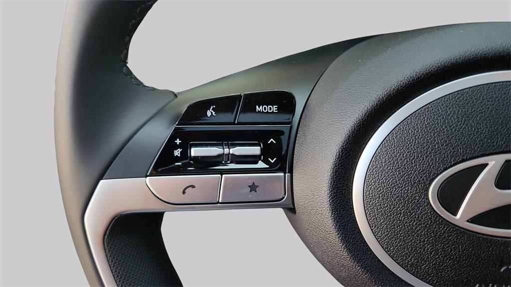new 2025 Hyundai Elantra car, priced at $29,295
