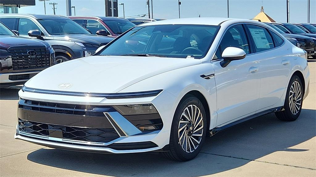 new 2024 Hyundai Sonata Hybrid car, priced at $32,388