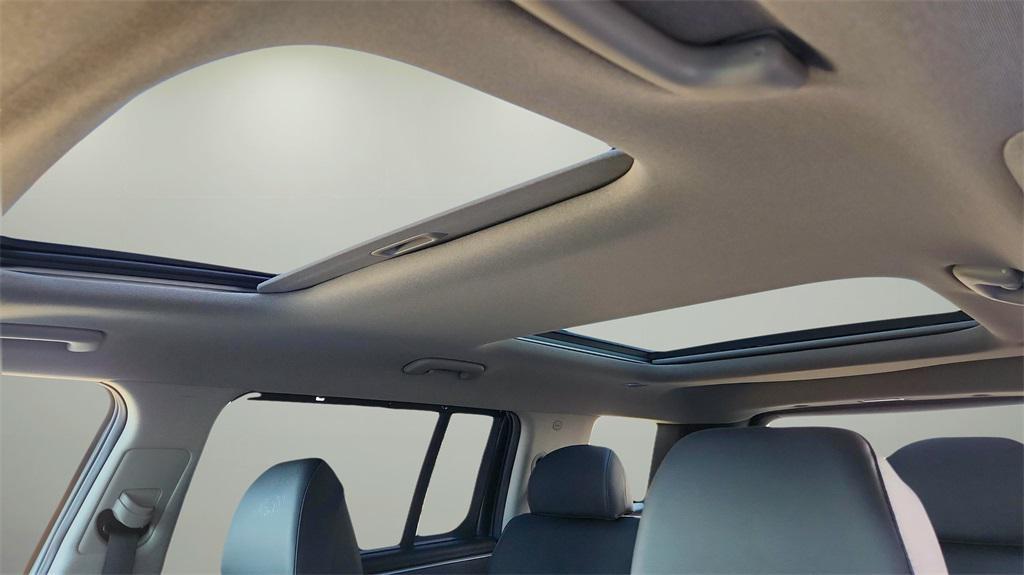 used 2025 Hyundai Santa Fe car, priced at $39,056