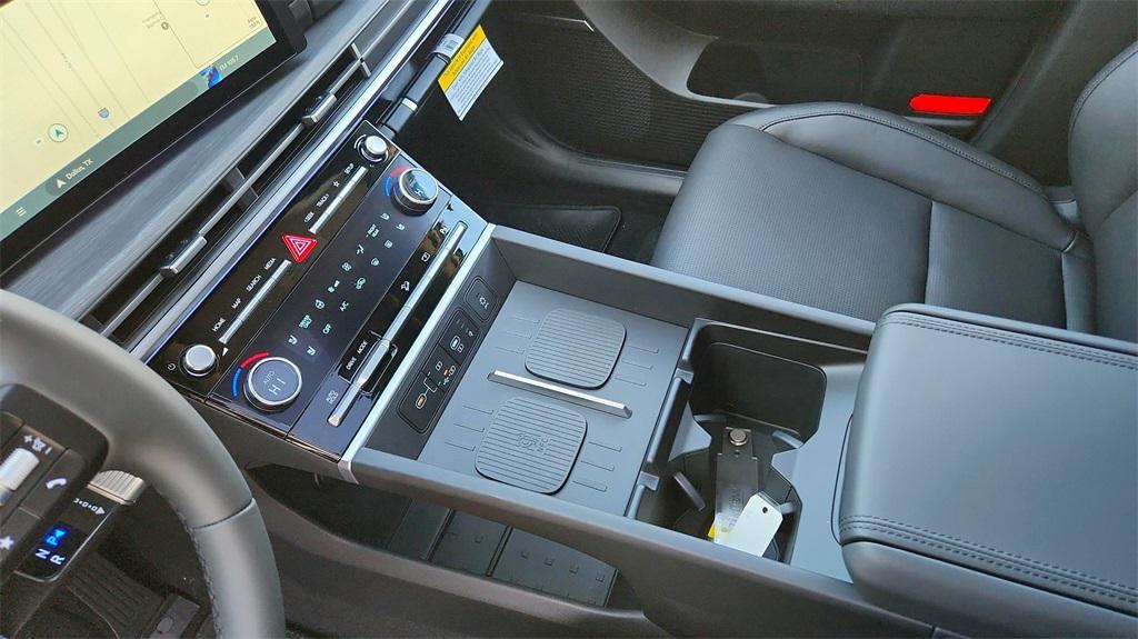 used 2025 Hyundai Santa Fe car, priced at $39,056