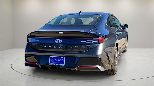 new 2025 Hyundai Sonata Hybrid car, priced at $32,640