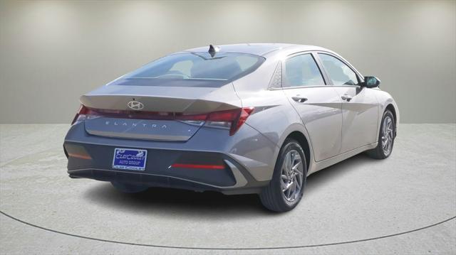 new 2024 Hyundai Elantra car, priced at $22,533