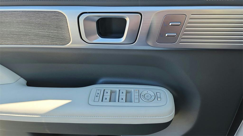 new 2025 Hyundai Santa Fe car, priced at $41,420