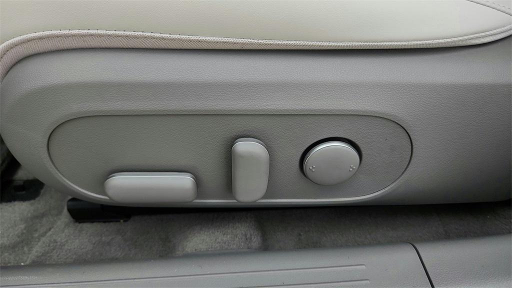 new 2025 Hyundai IONIQ 6 car, priced at $39,495