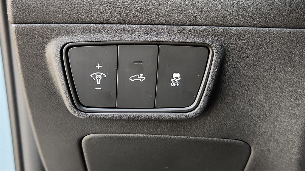 used 2024 Hyundai SANTA CRUZ car, priced at $24,255