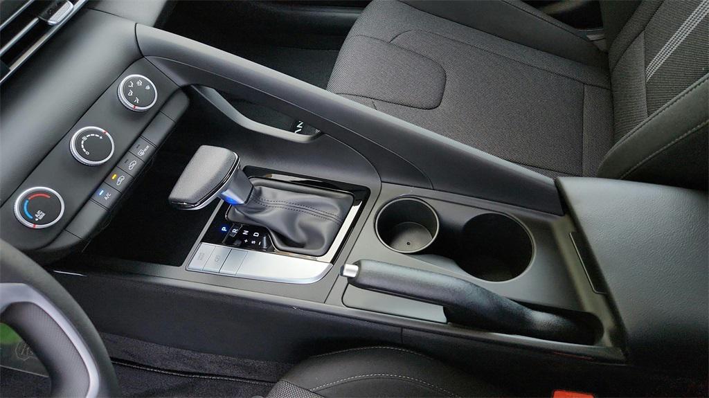 new 2025 Hyundai Elantra car, priced at $22,635