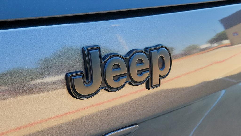 used 2018 Jeep Cherokee car, priced at $13,994