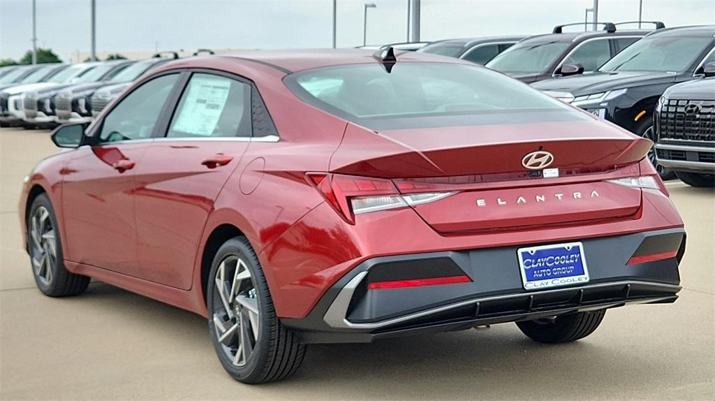 new 2024 Hyundai Elantra car, priced at $23,914