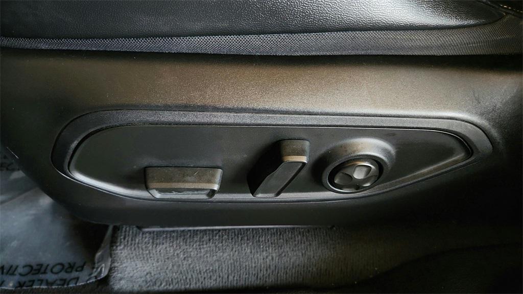 used 2023 Jeep Grand Cherokee car, priced at $30,900