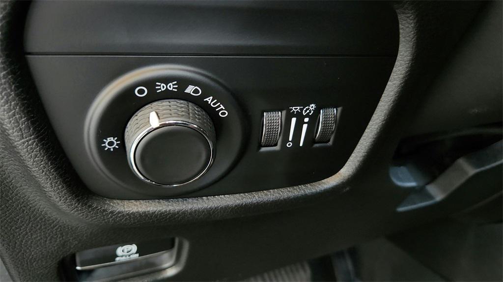 used 2023 Jeep Grand Cherokee car, priced at $30,900