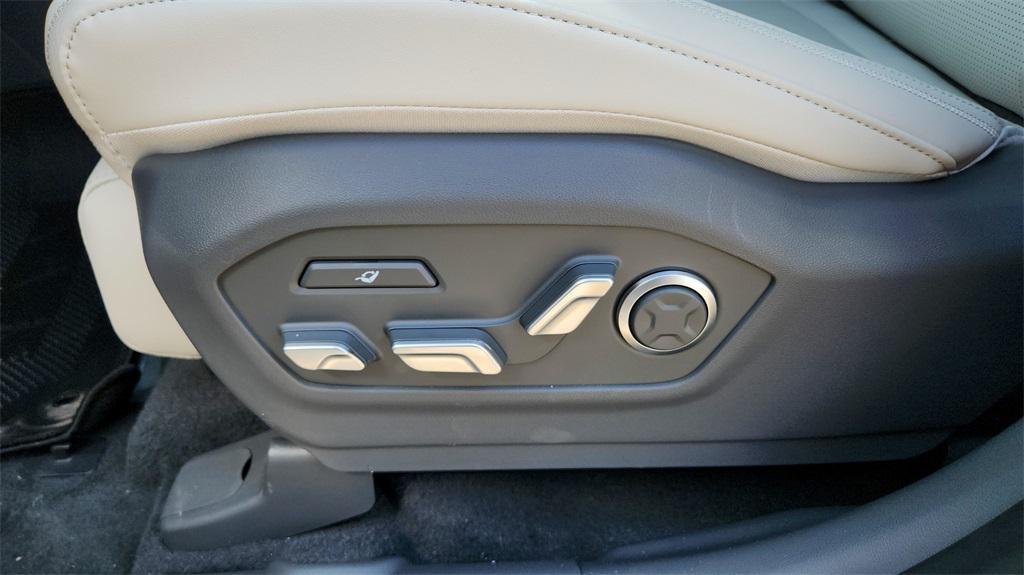 new 2025 Hyundai SANTA FE HEV car, priced at $48,294