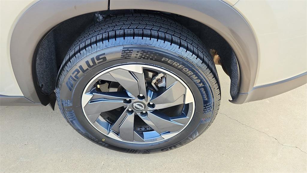 used 2024 Nissan Rogue car, priced at $21,305