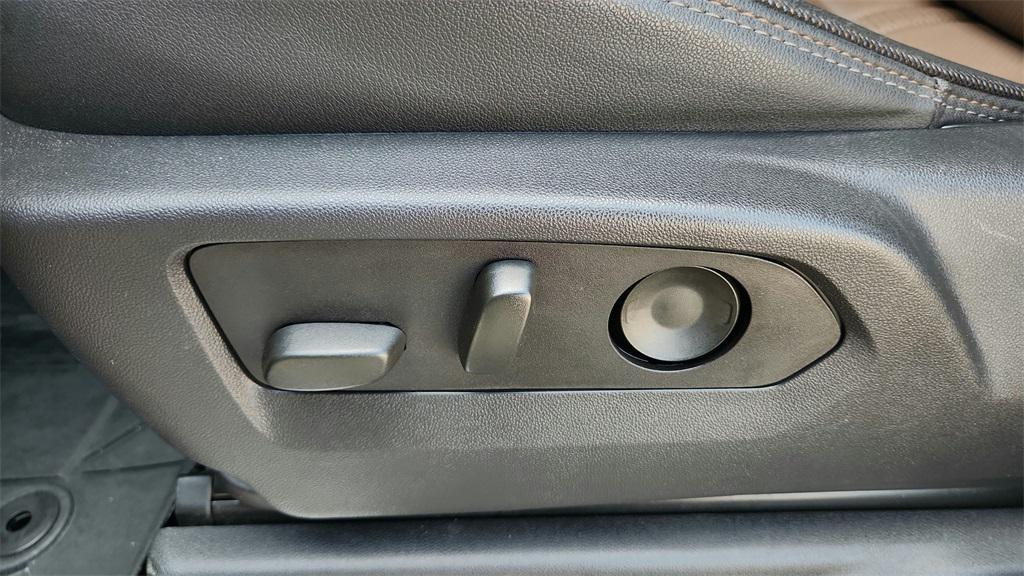 used 2023 Chevrolet Silverado 1500 car, priced at $49,106