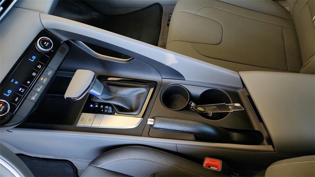 new 2025 Hyundai Elantra car, priced at $24,335
