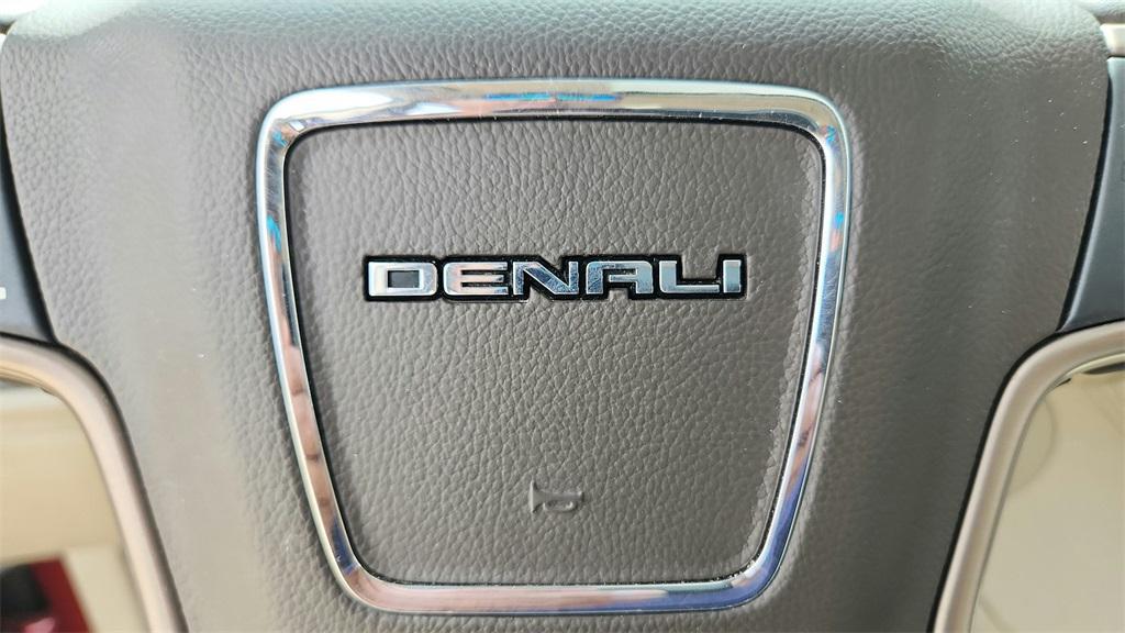 used 2019 GMC Yukon XL car, priced at $32,555