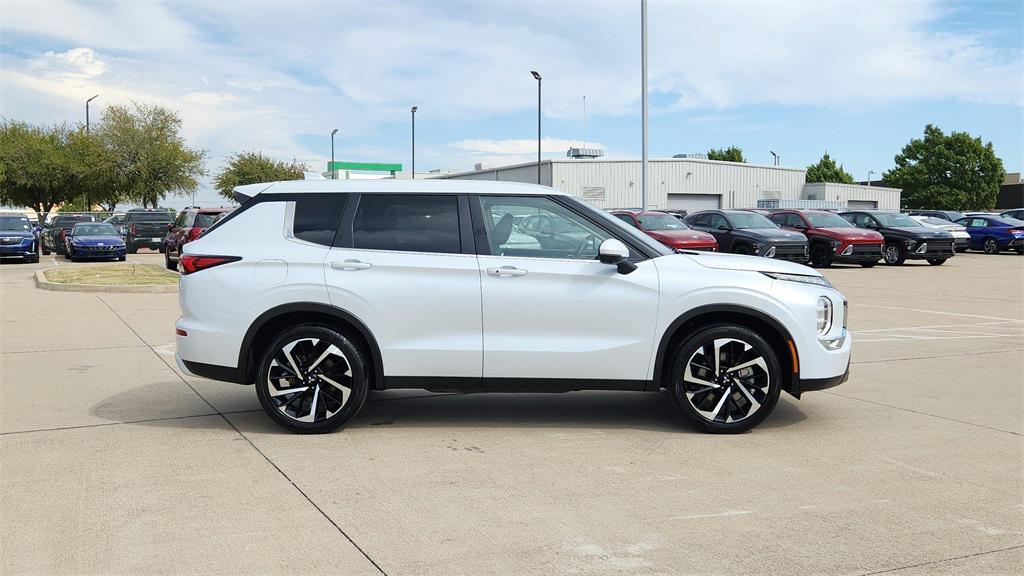 used 2024 Mitsubishi Outlander car, priced at $22,469