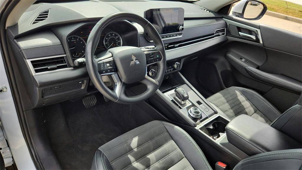 used 2024 Mitsubishi Outlander car, priced at $22,469
