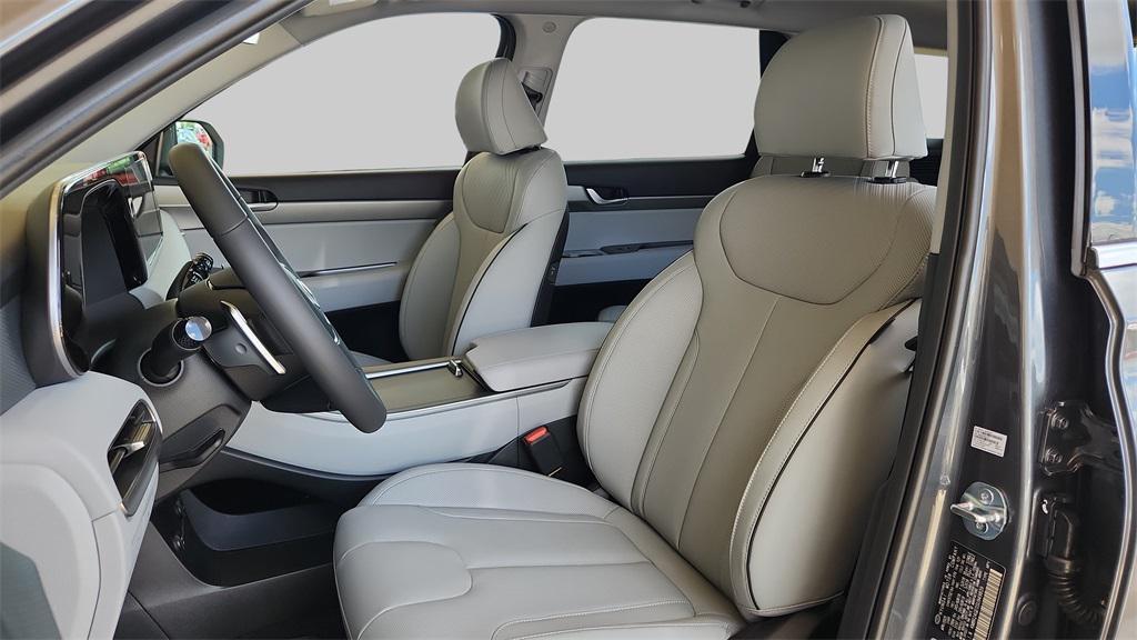 new 2025 Hyundai Palisade car, priced at $38,820