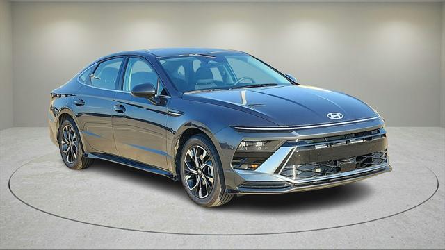 new 2024 Hyundai Sonata car, priced at $28,272