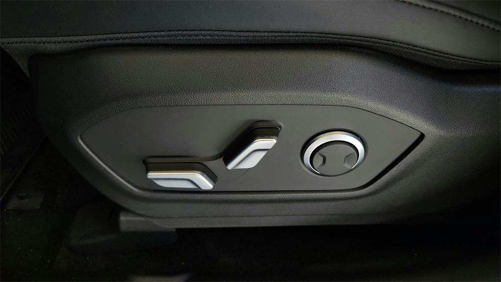 new 2025 Hyundai Santa Fe car, priced at $38,749