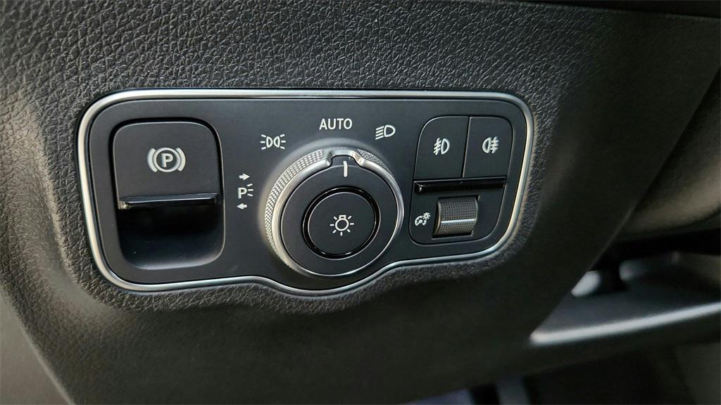 used 2023 Mercedes-Benz GLB 250 car, priced at $31,455