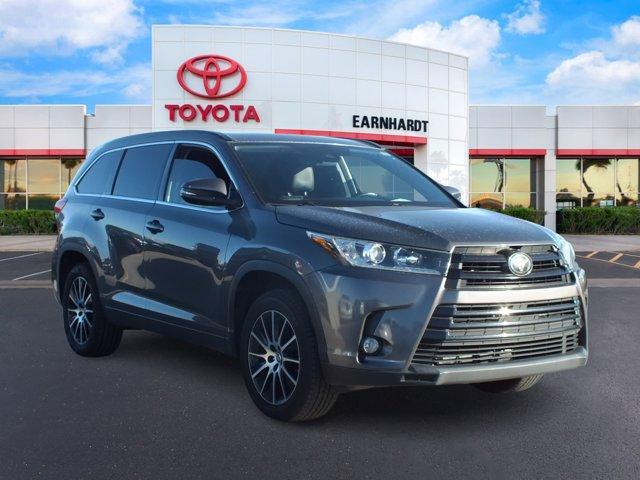 used 2017 Toyota Highlander car, priced at $21,581