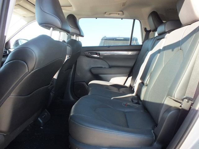 used 2021 Toyota Highlander car, priced at $32,981