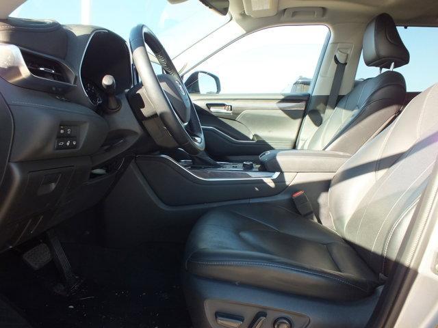 used 2021 Toyota Highlander car, priced at $32,981