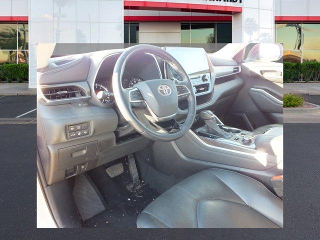used 2021 Toyota Highlander car, priced at $32,981