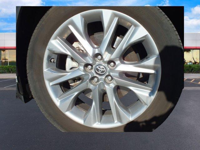 used 2021 Toyota Highlander car, priced at $32,981