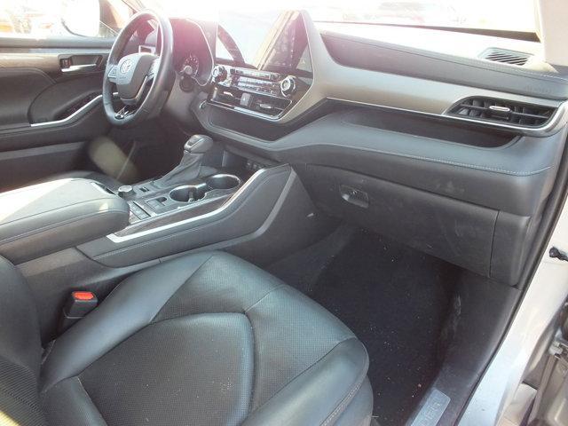 used 2021 Toyota Highlander car, priced at $32,981