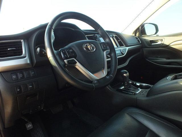 used 2019 Toyota Highlander car, priced at $26,981