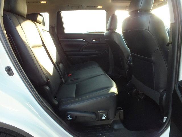 used 2019 Toyota Highlander car, priced at $26,981