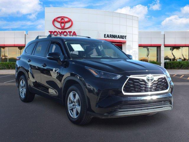 used 2023 Toyota Highlander car, priced at $27,781